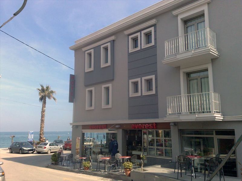 Hotel Rastoni - Helvetia Platamonas Exterior foto